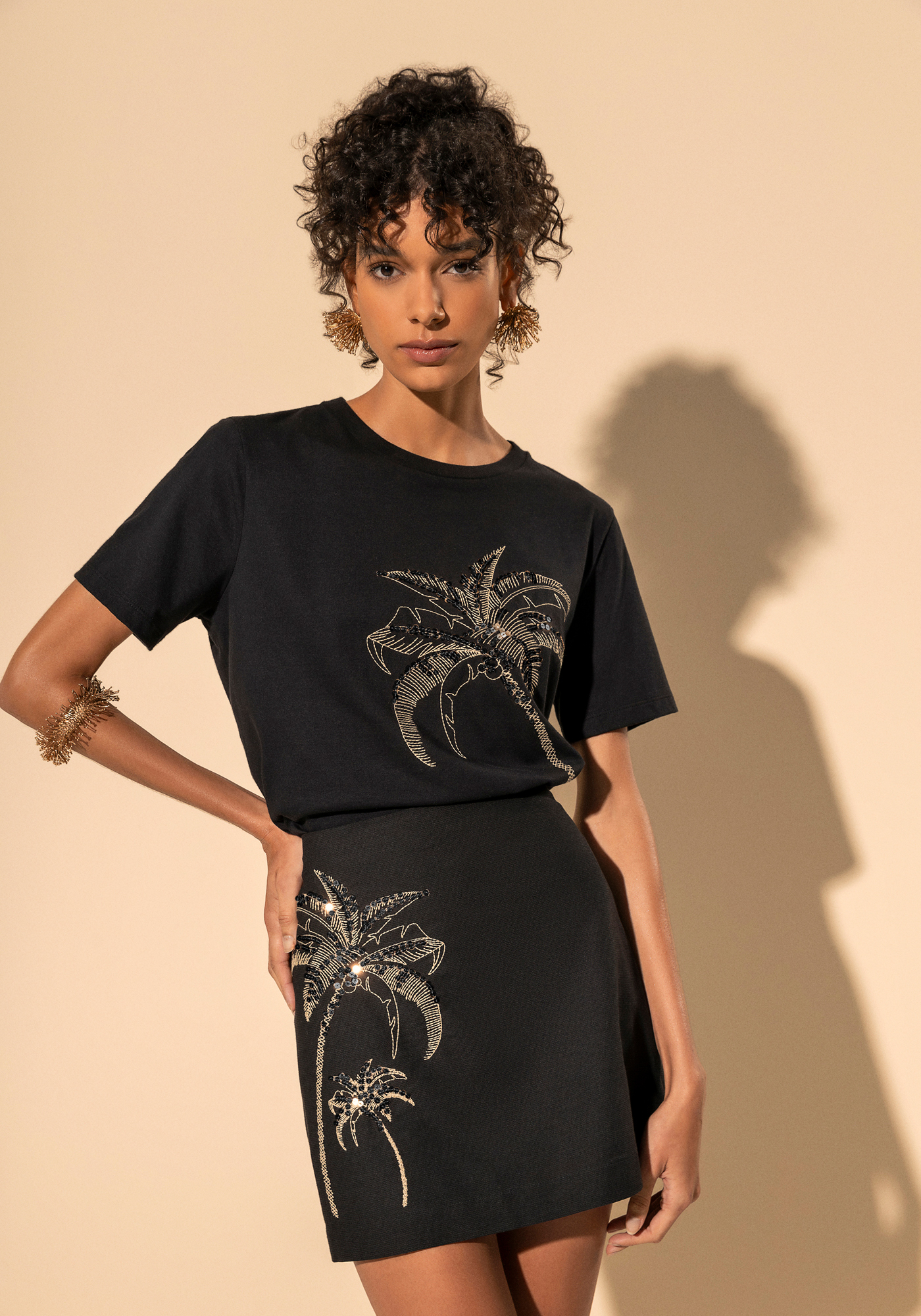 Camiseta de algodón con bordado y lentejuelas - Imagen 5