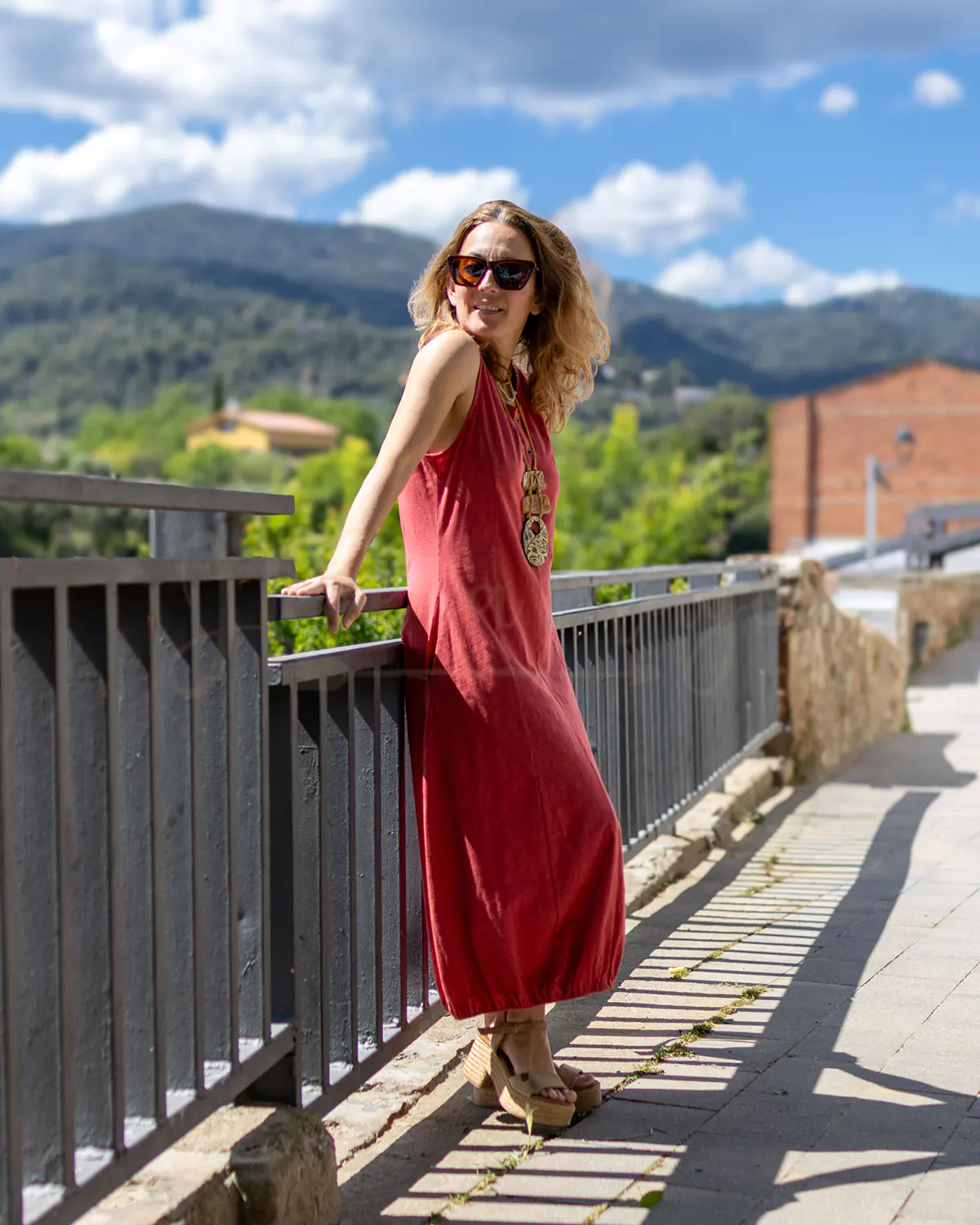 SINGULAR-26VSP06-VESTIDO-LARGO-ESCOTE-REDONDO