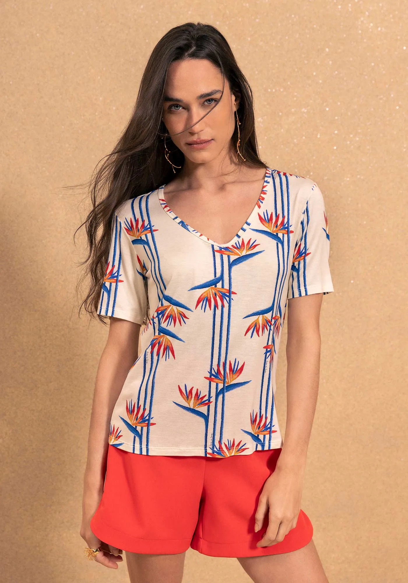 blusa-estampada-escote-V-lezalez-15064EY