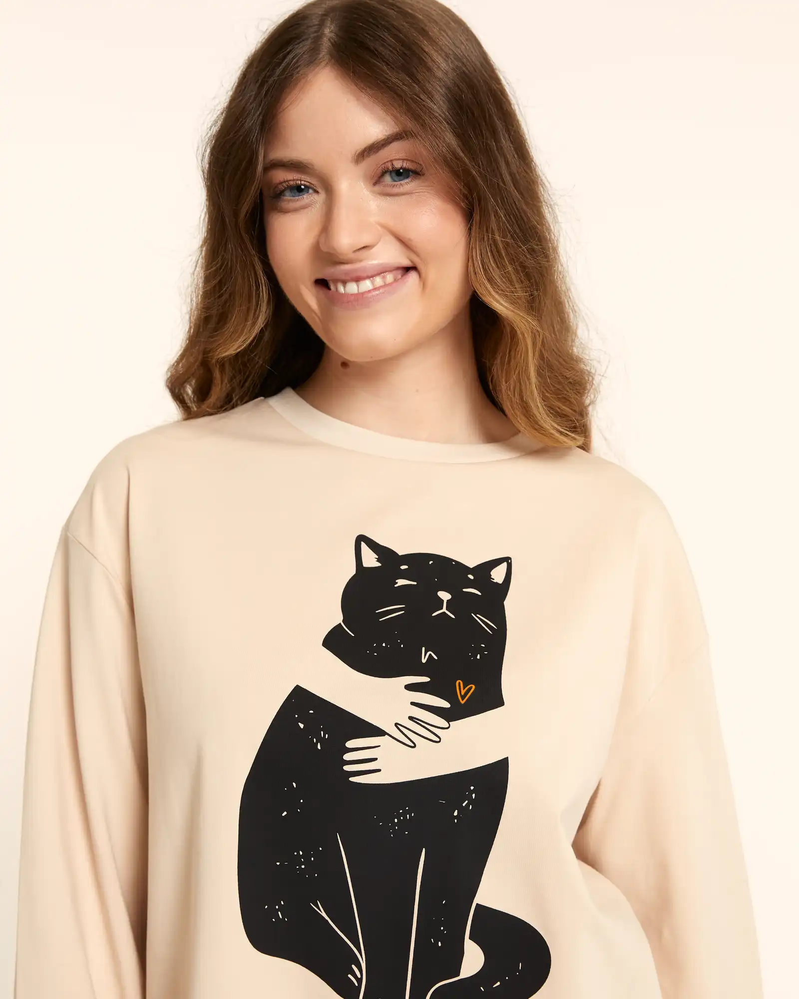 Camiseta_Black_Cat_beige_pepaloves_112407