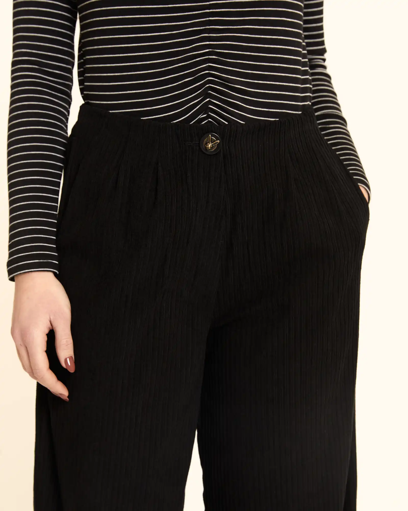 Pantalón_Pana_ancho_negro_Pepaloves_112467