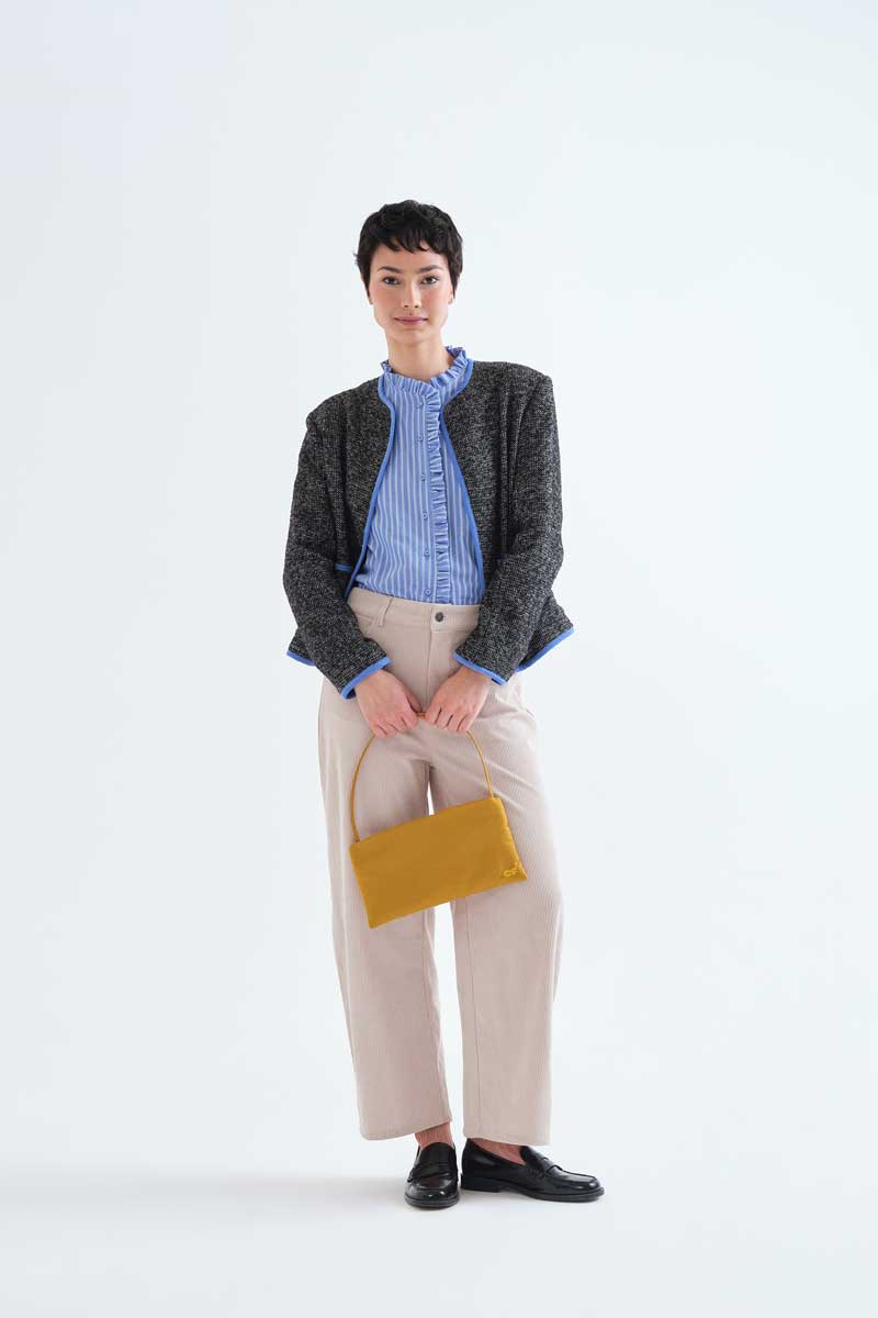 Camisa_rayas_azul_detalle_volantes_Compañía_fantastica_63C11088