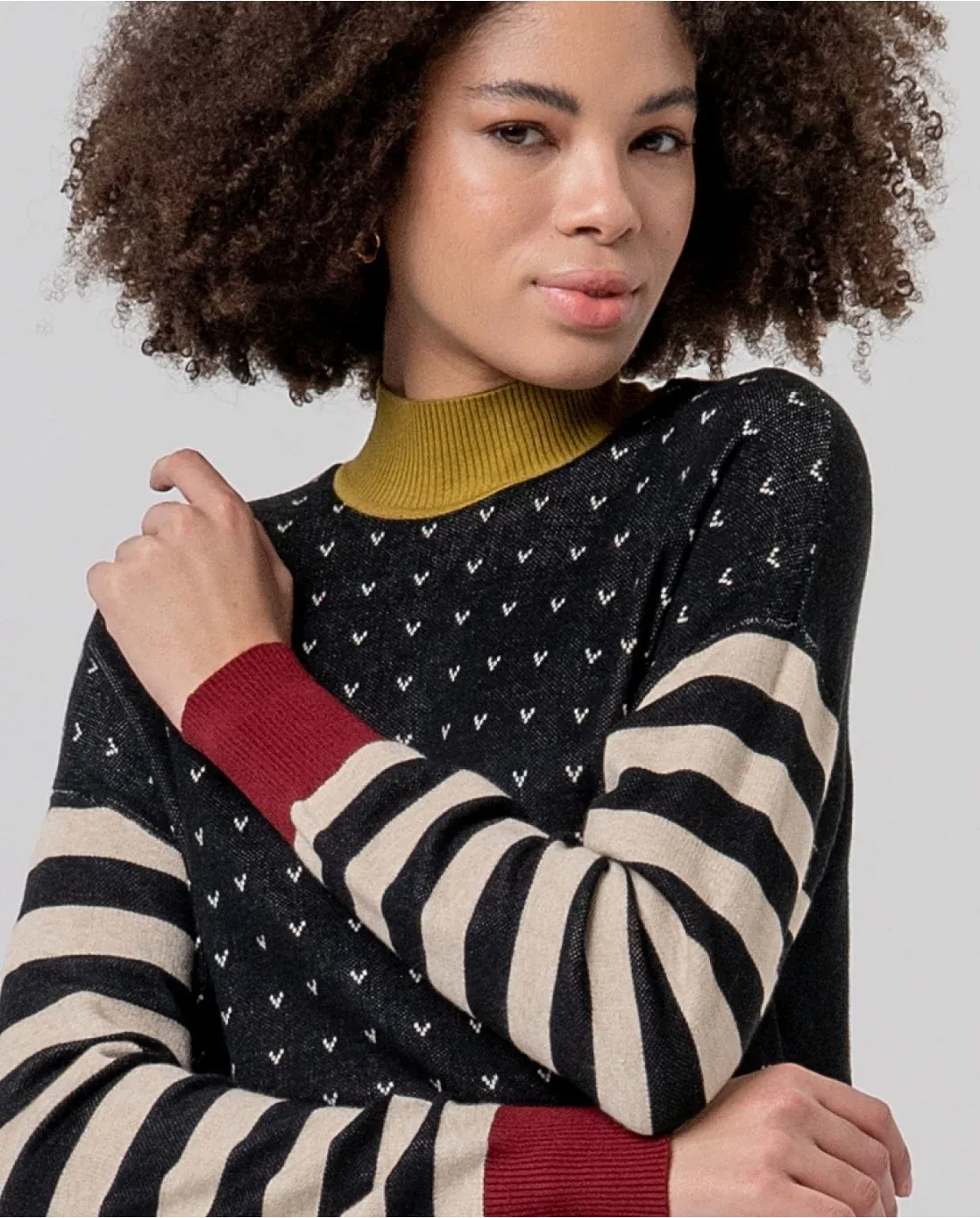 Jersey-cuello-perkins-negro-SURKANA-556FUNN232