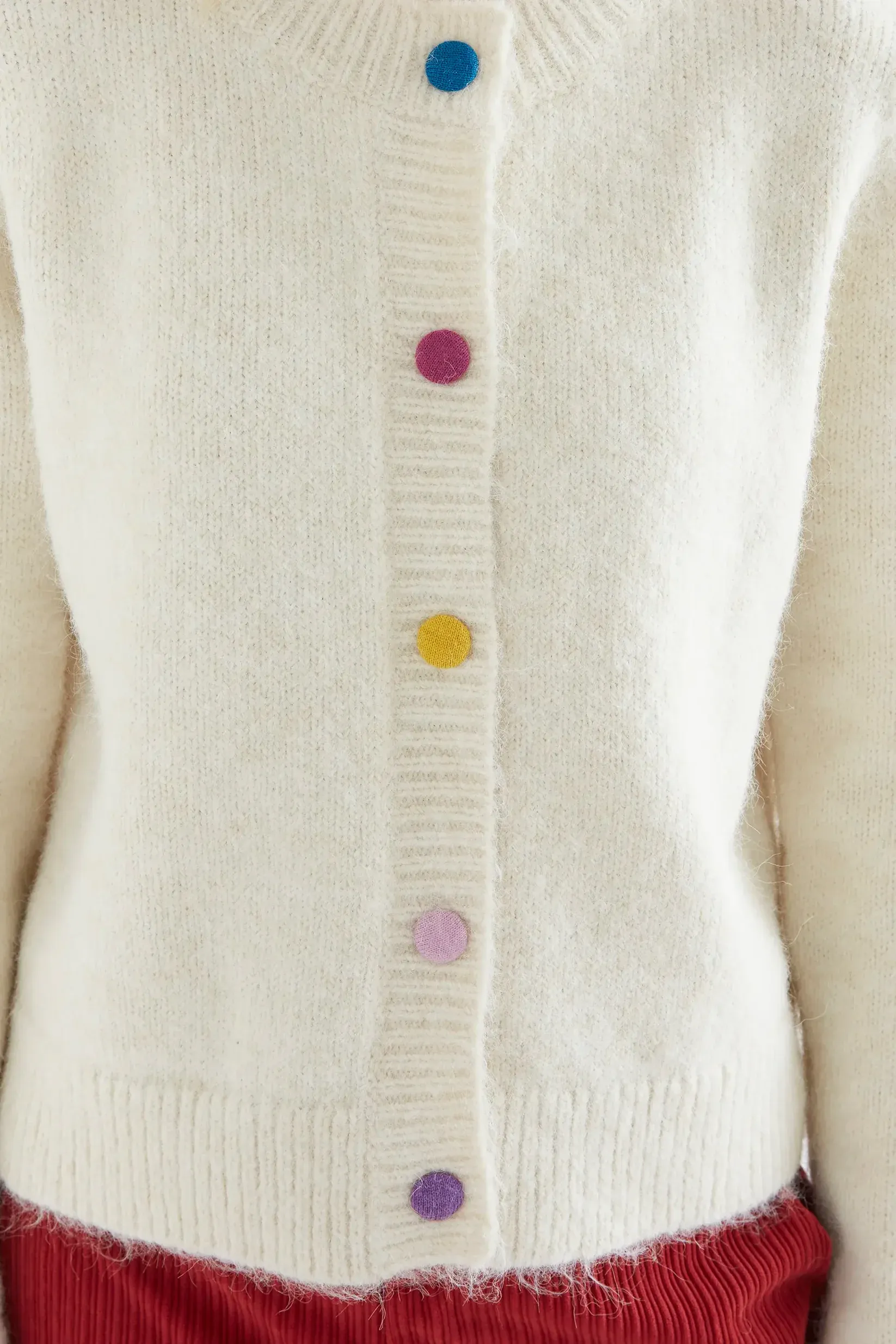 Cárdigan-punto-crudo-botones-multicolor-Compañía-Fantástica-64C_10277